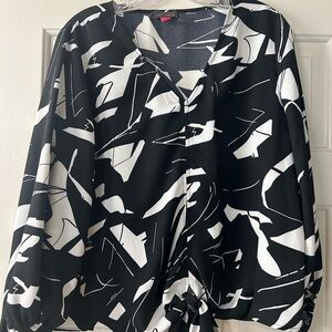 Vince Camuto Monochrome Abstract Blouse